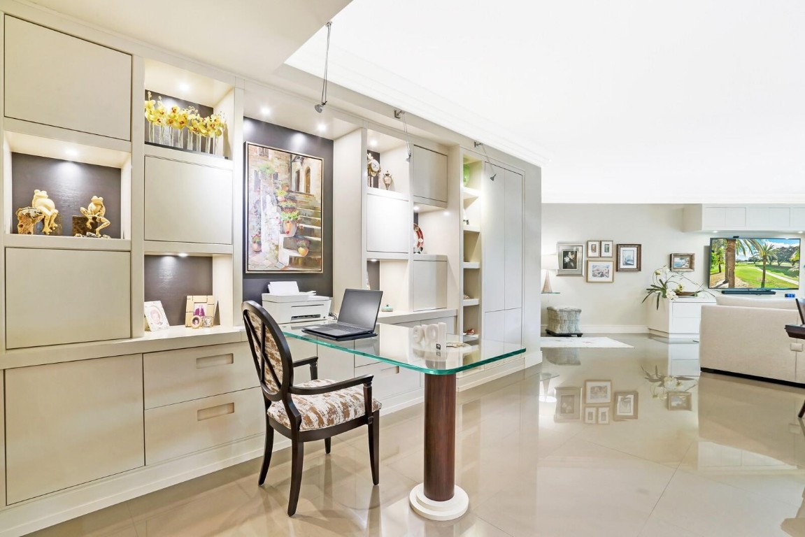 550 SE Mizner Blvd B209