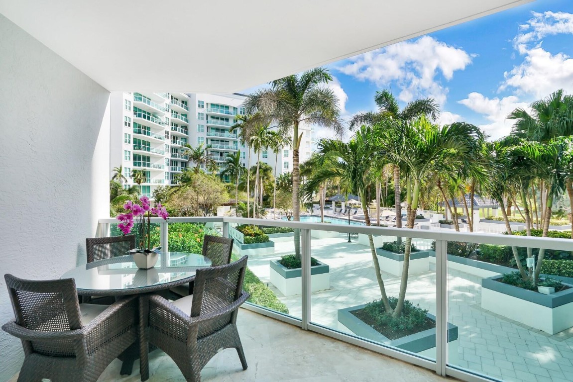 550 SE Mizner Blvd B209