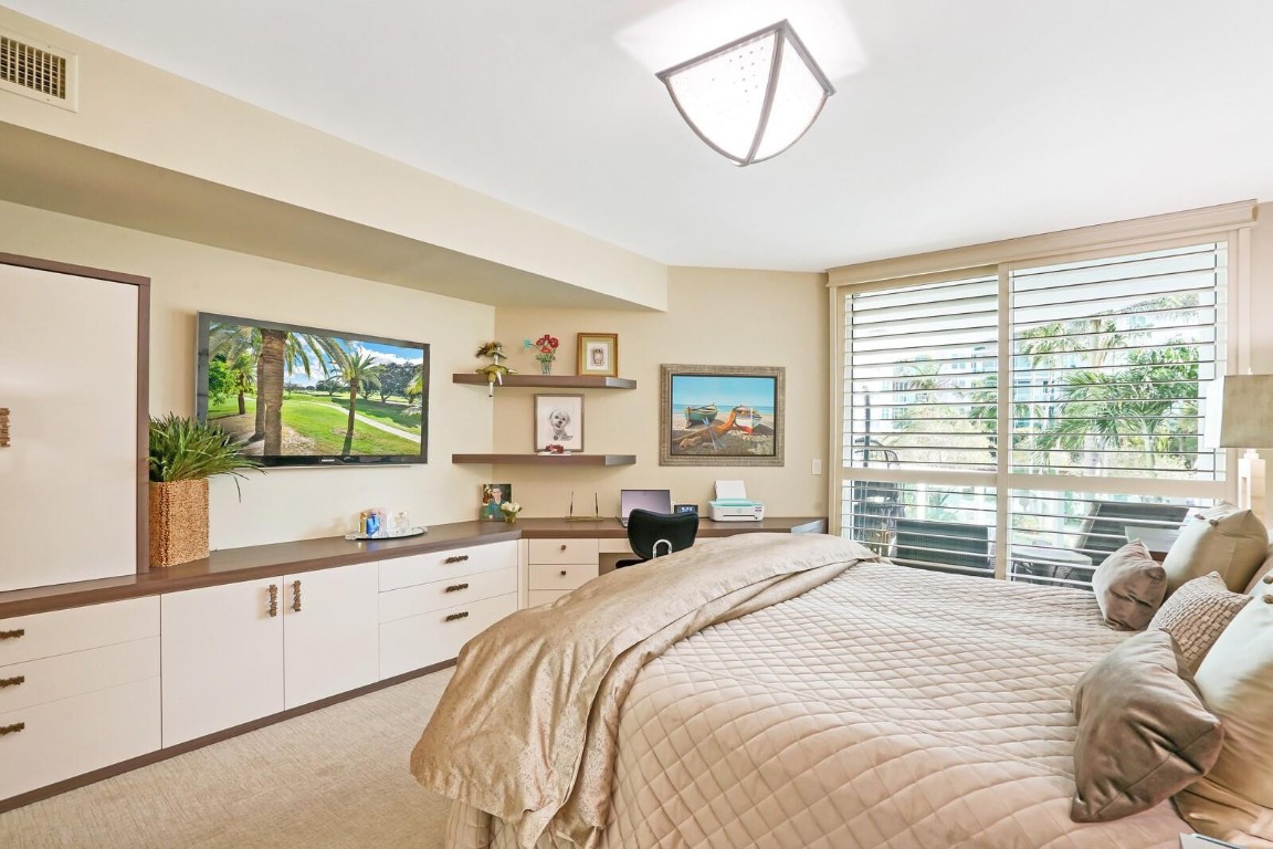 550 SE Mizner Blvd B209