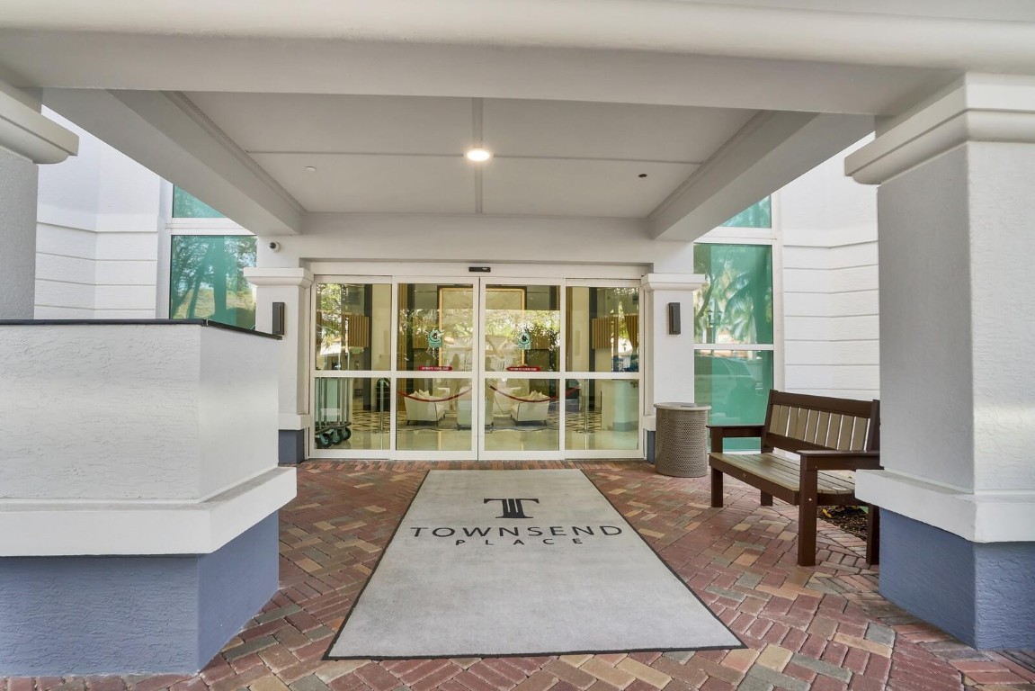 550 SE Mizner Blvd B209