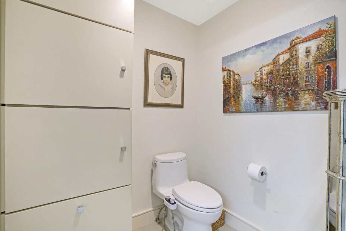 550 SE Mizner Blvd B209