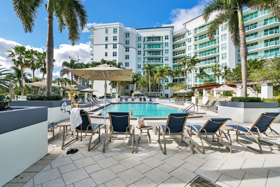 550 SE Mizner Blvd B209