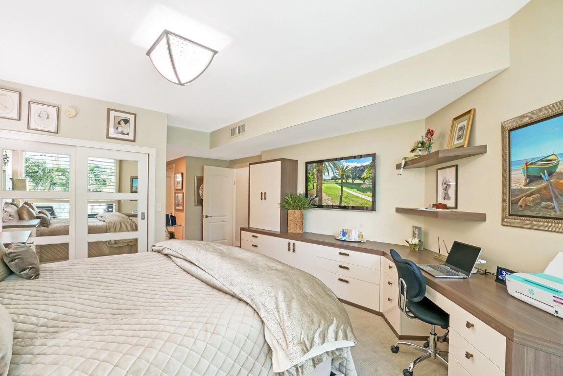 550 SE Mizner Blvd B209