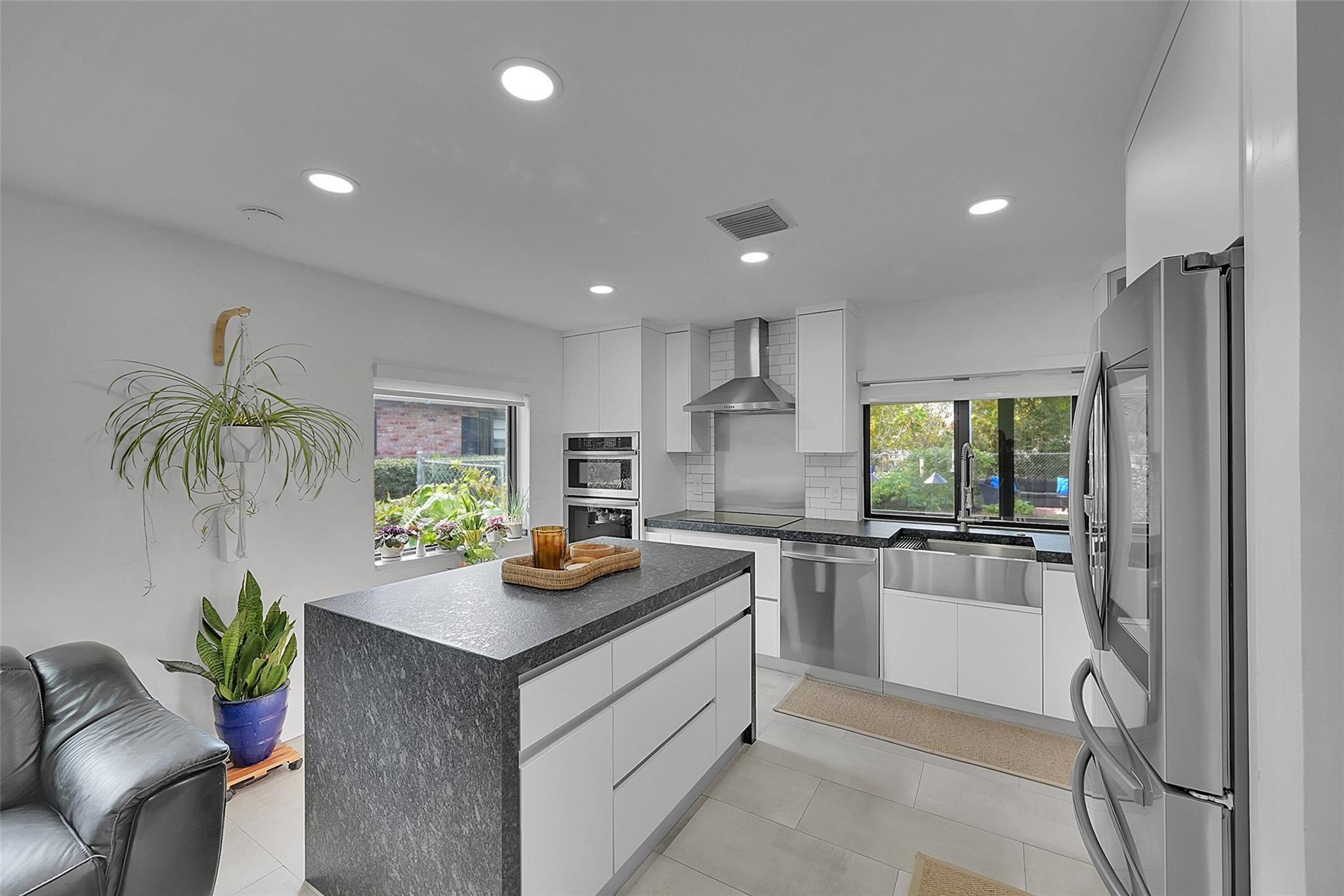 2161 NW 40th Avenue