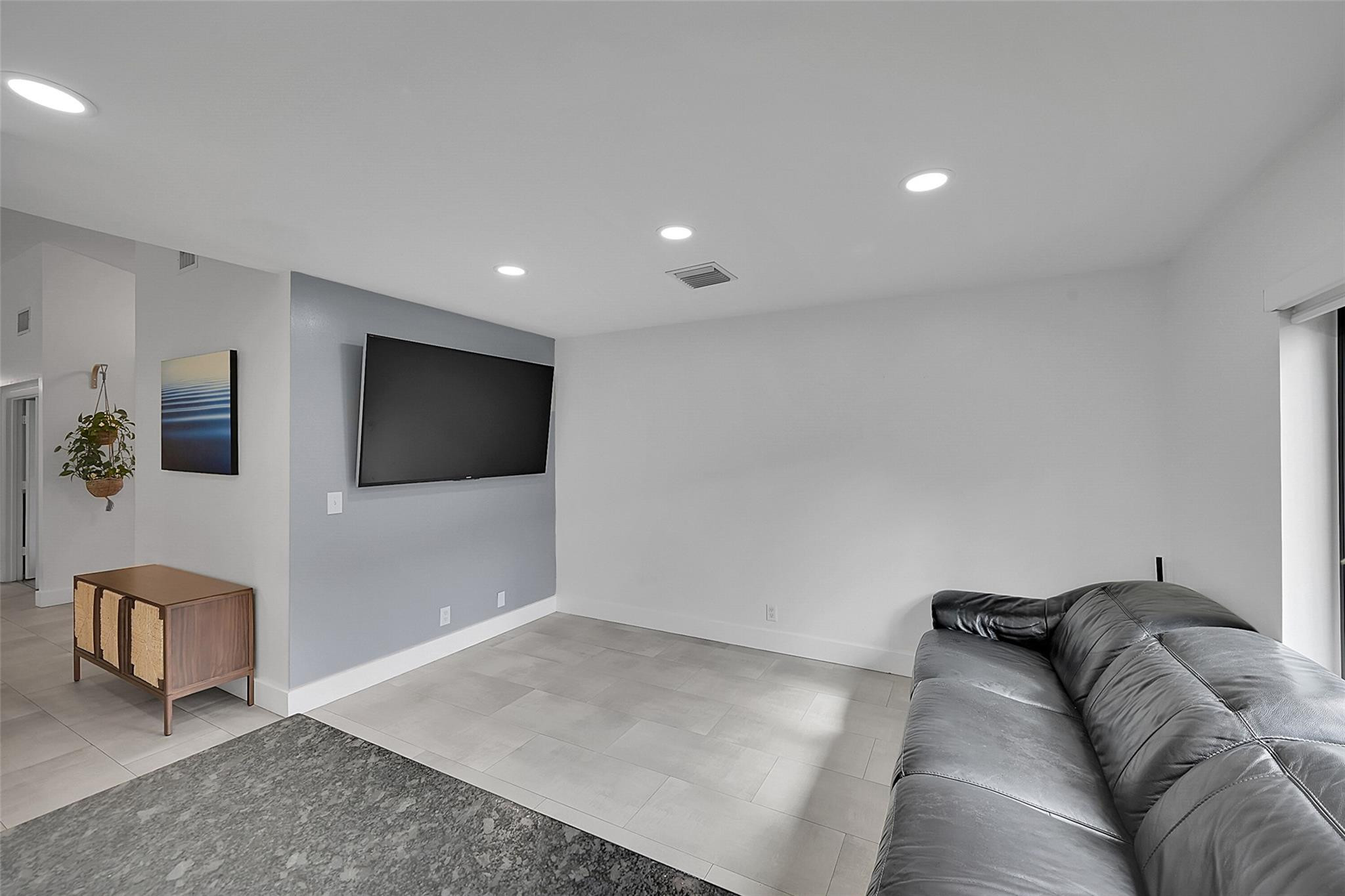 2161 NW 40th Avenue
