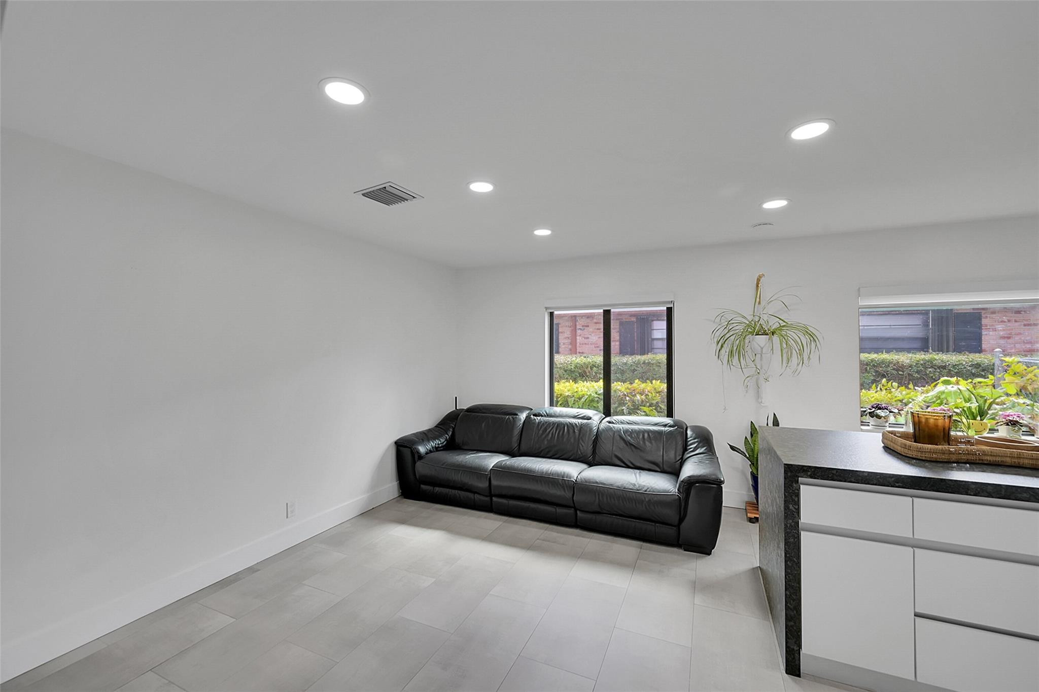 2161 NW 40th Avenue