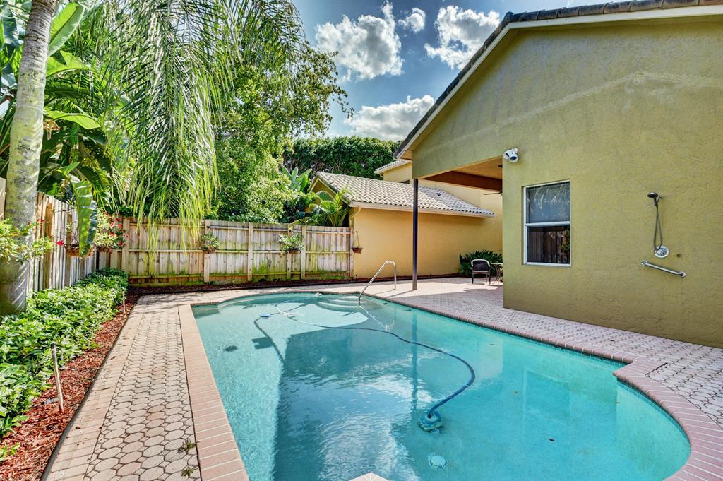 6604 NW 25th Terrace