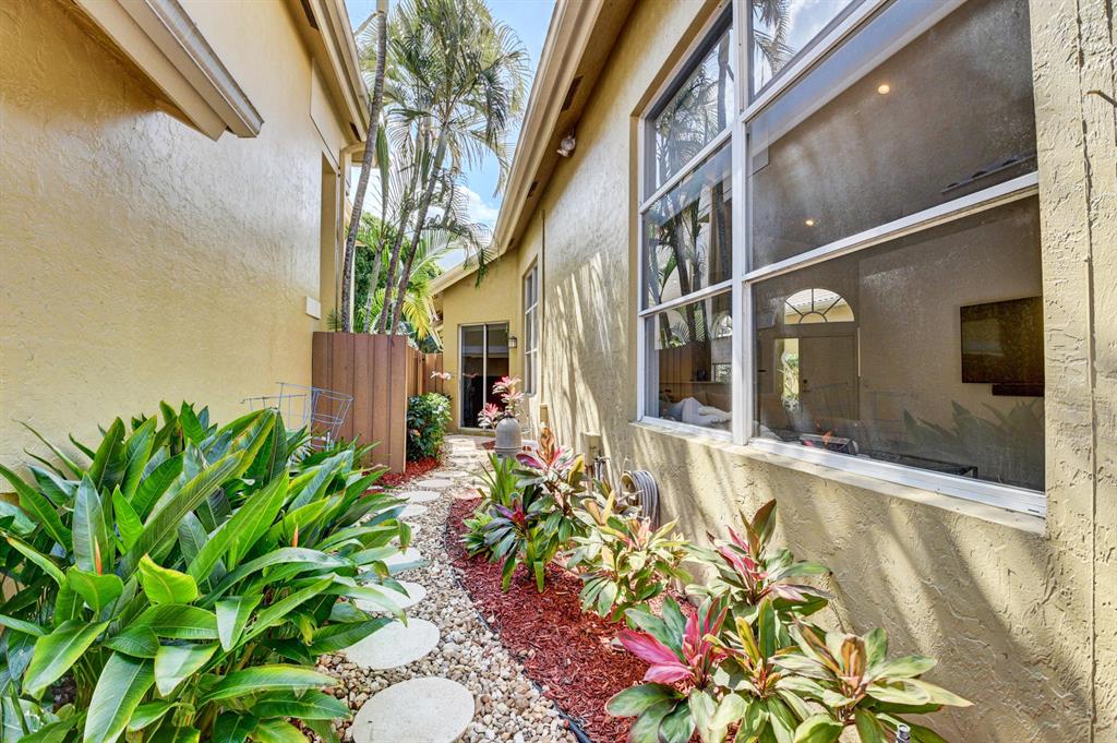6604 NW 25th Terrace
