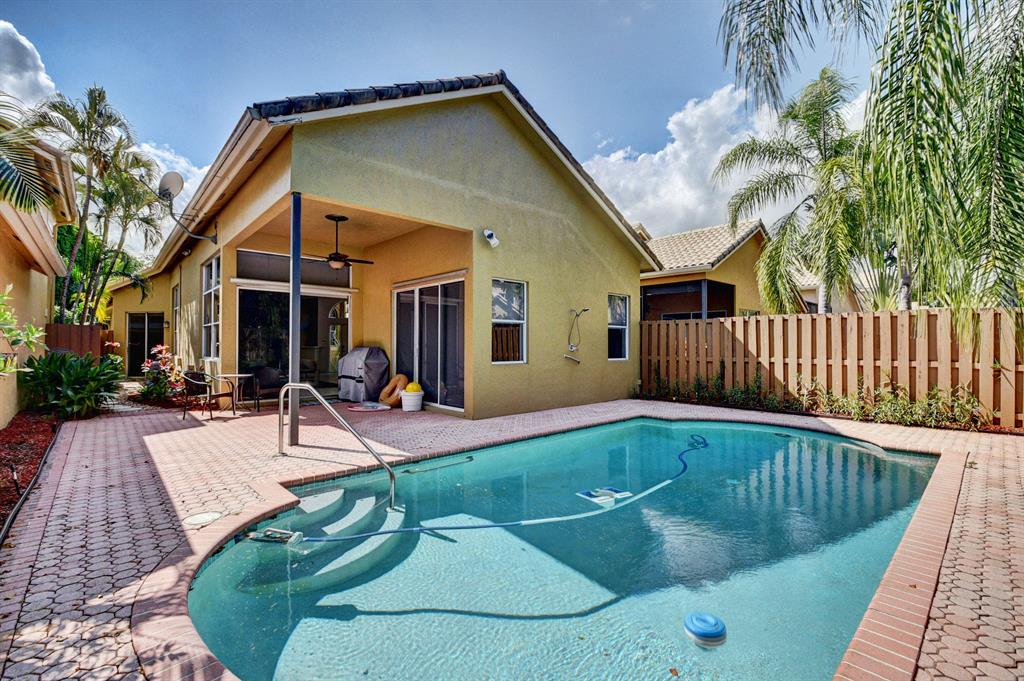 6604 NW 25th Terrace