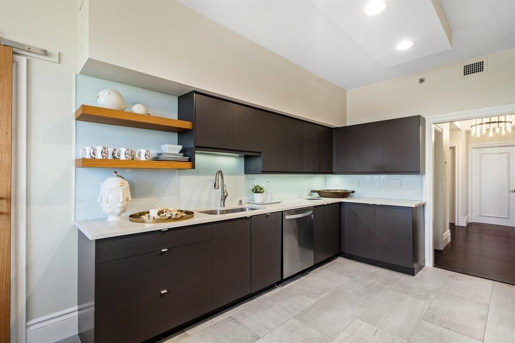 7580 Regency Lake Drive 801