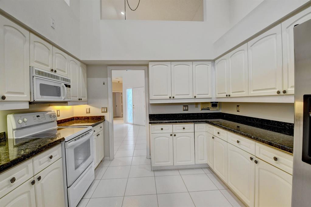 6696 NW 25th Terrace