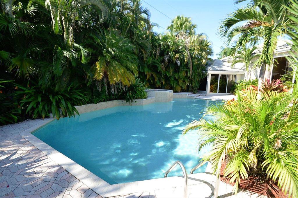 2673 NW 64th Boulevard