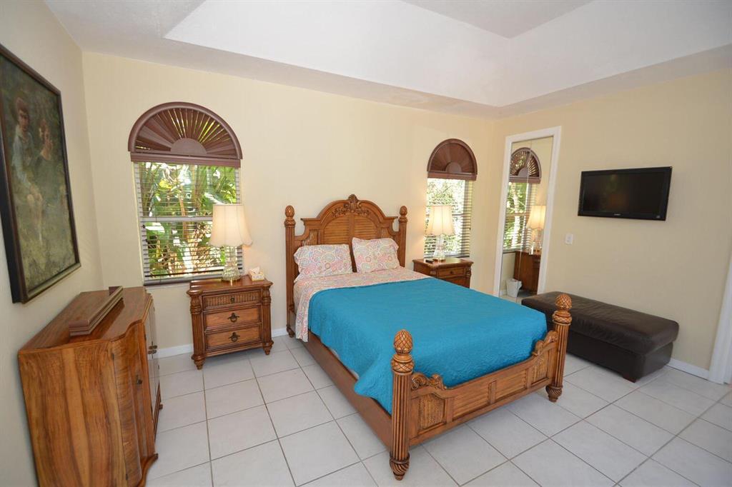 2673 NW 64th Boulevard