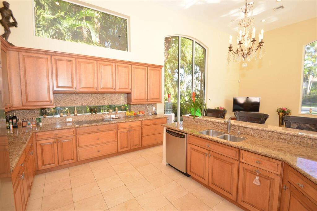 2673 NW 64th Boulevard