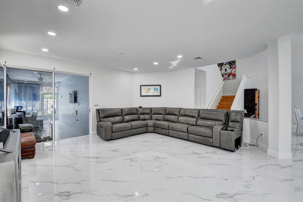 6661 NW 24th Terrace