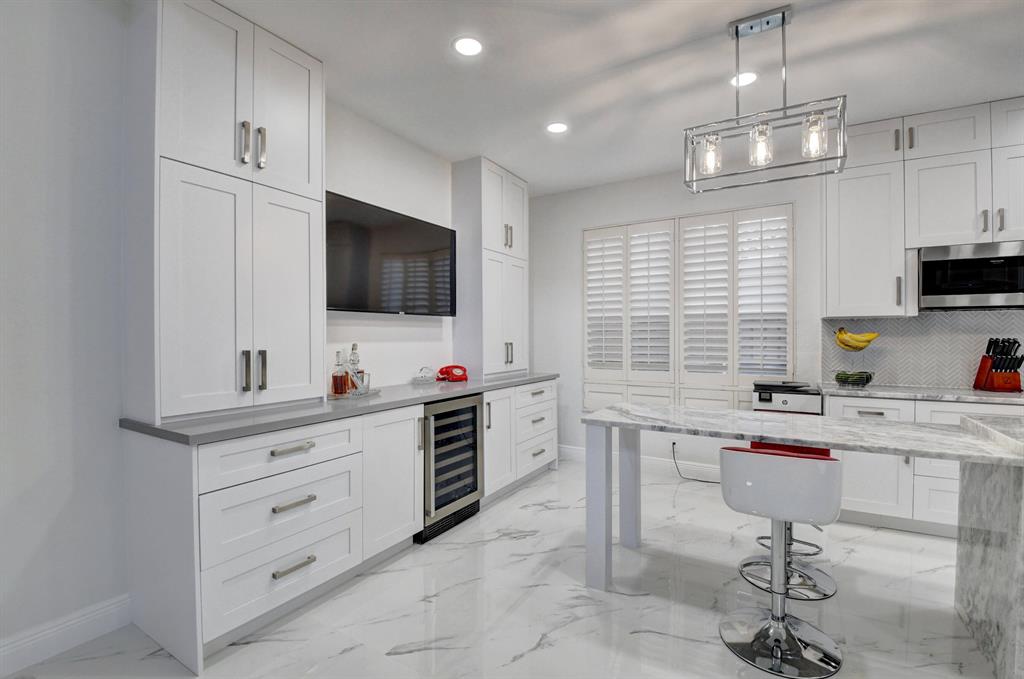 6661 NW 24th Terrace