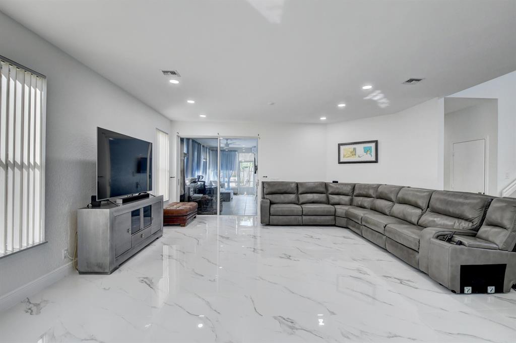 6661 NW 24th Terrace