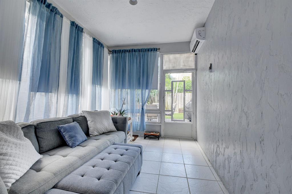 6661 NW 24th Terrace