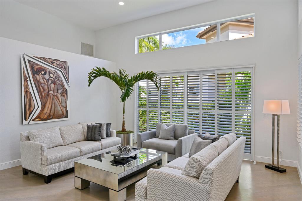 5824 NW 25th Terrace