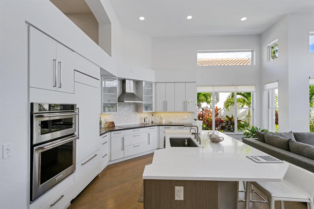 5824 NW 25th Terrace