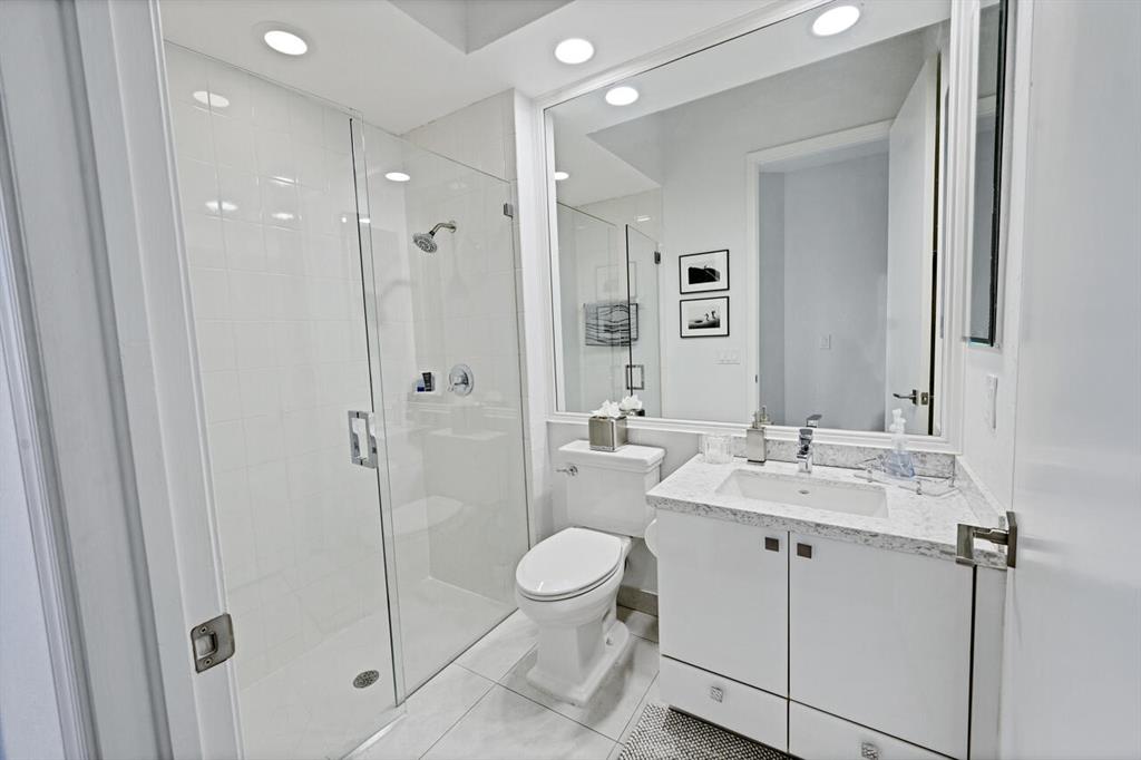 5824 NW 25th Terrace