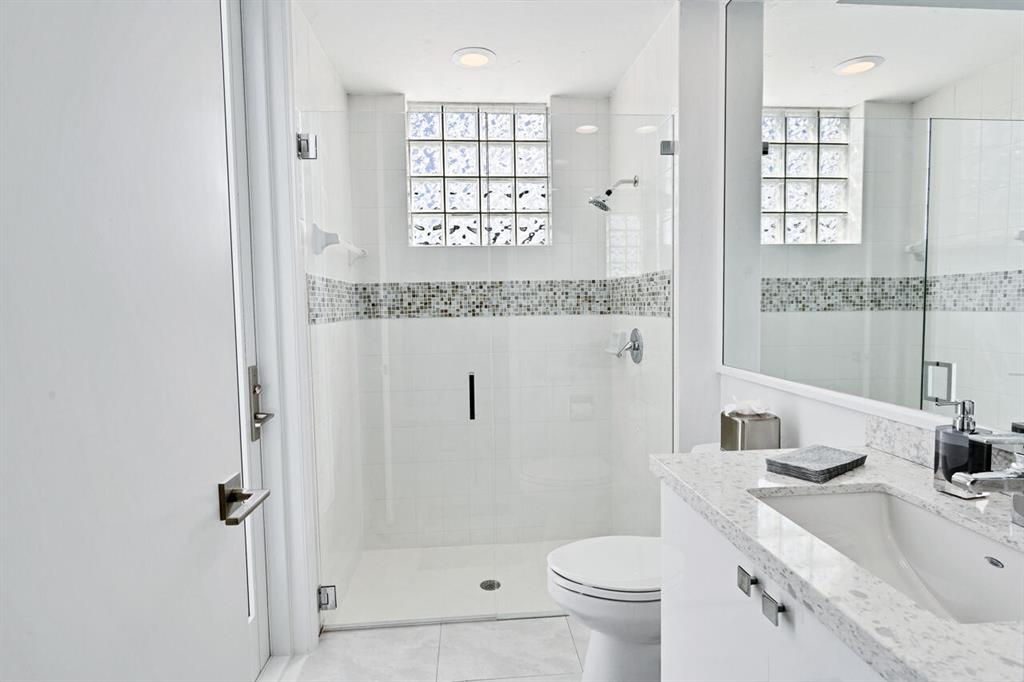 5824 NW 25th Terrace