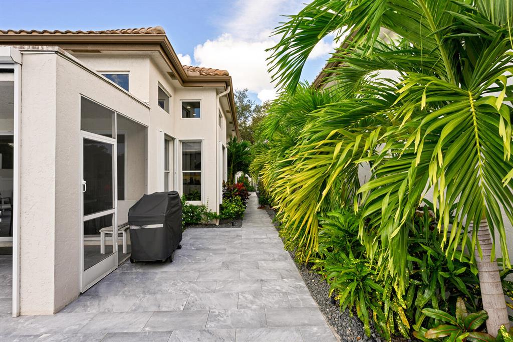 5824 NW 25th Terrace