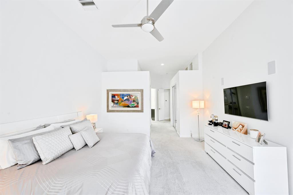 5824 NW 25th Terrace