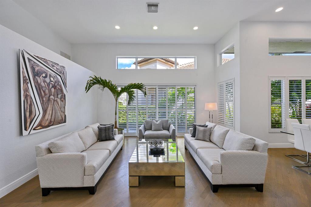 5824 NW 25th Terrace