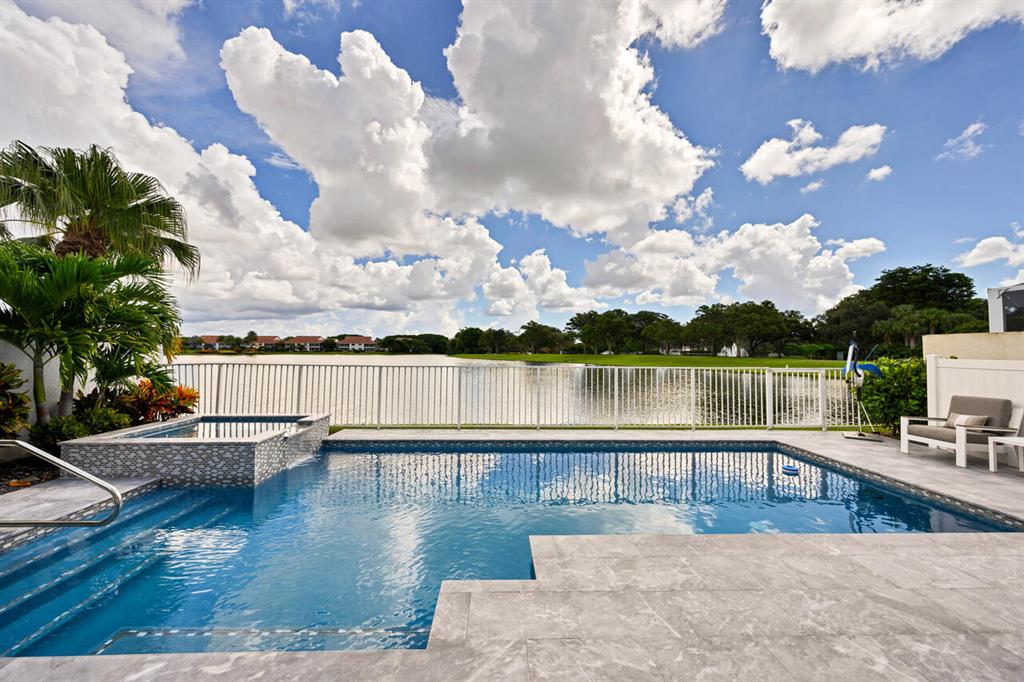 5824 NW 25th Terrace