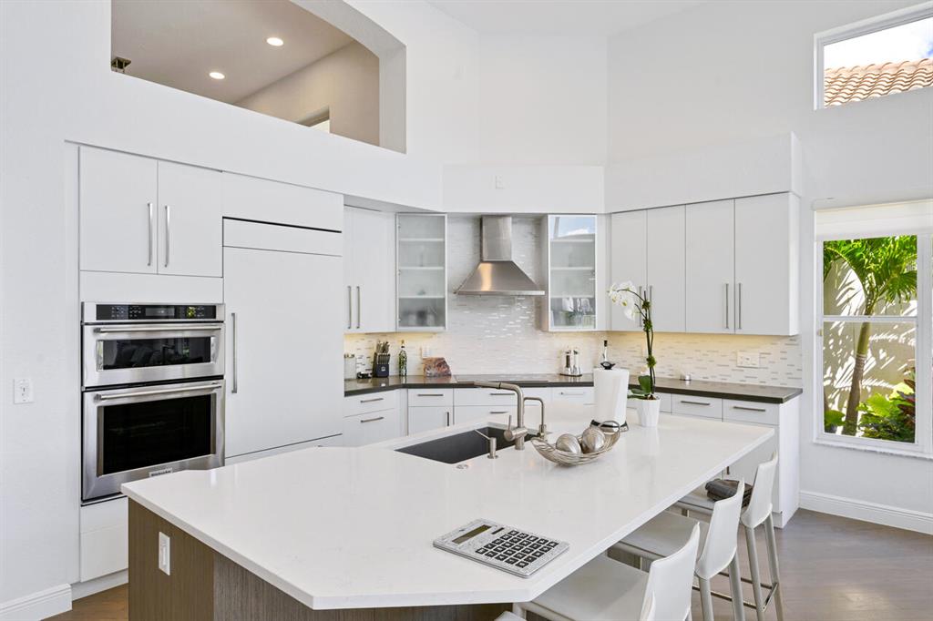 5824 NW 25th Terrace