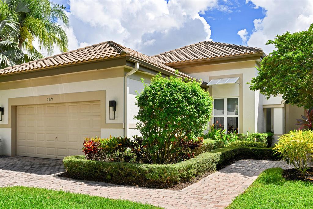 5824 NW 25th Terrace