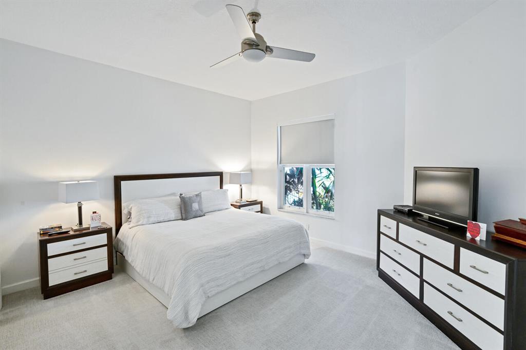 5824 NW 25th Terrace