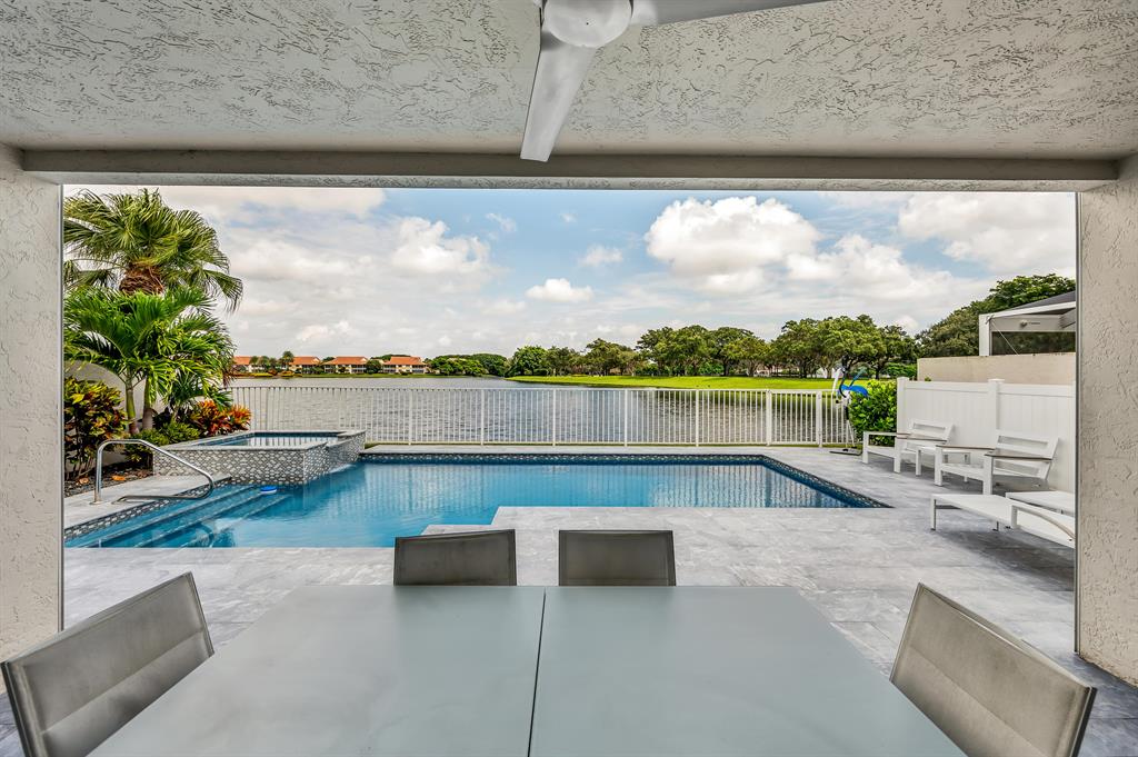 5824 NW 25th Terrace