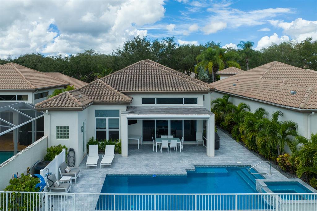 5824 NW 25th Terrace