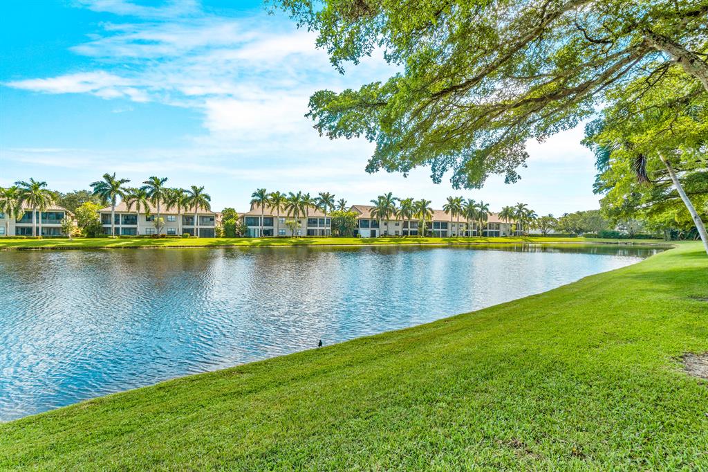 16814 Knightsbridge Lane