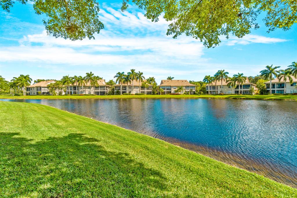 16814 Knightsbridge Lane