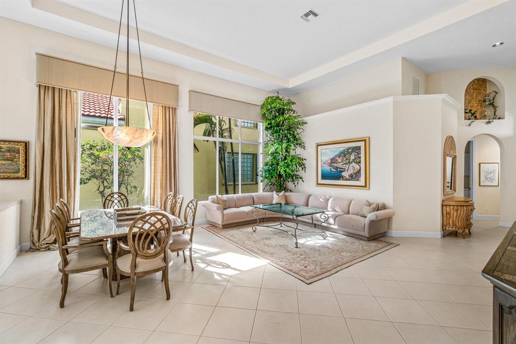 16814 Knightsbridge Lane