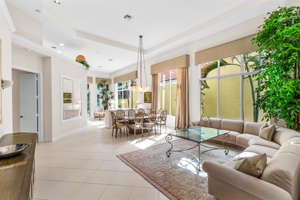 16814 Knightsbridge Lane