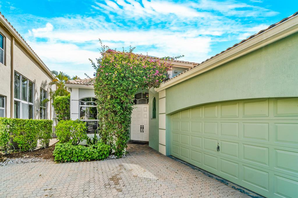 16814 Knightsbridge Lane