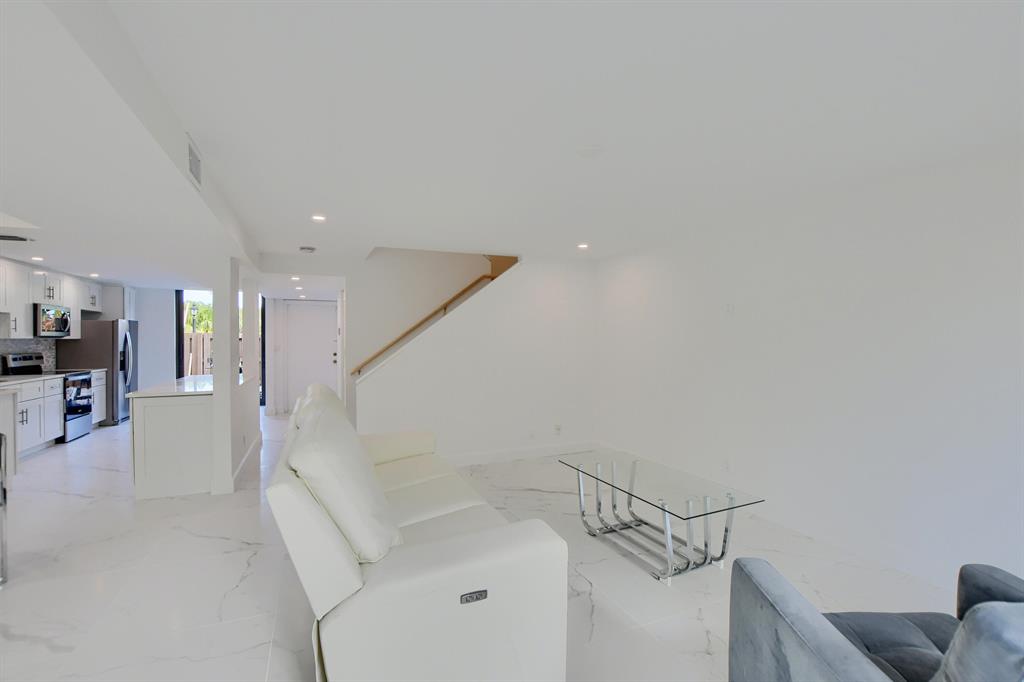 3707 Bridgewood Drive