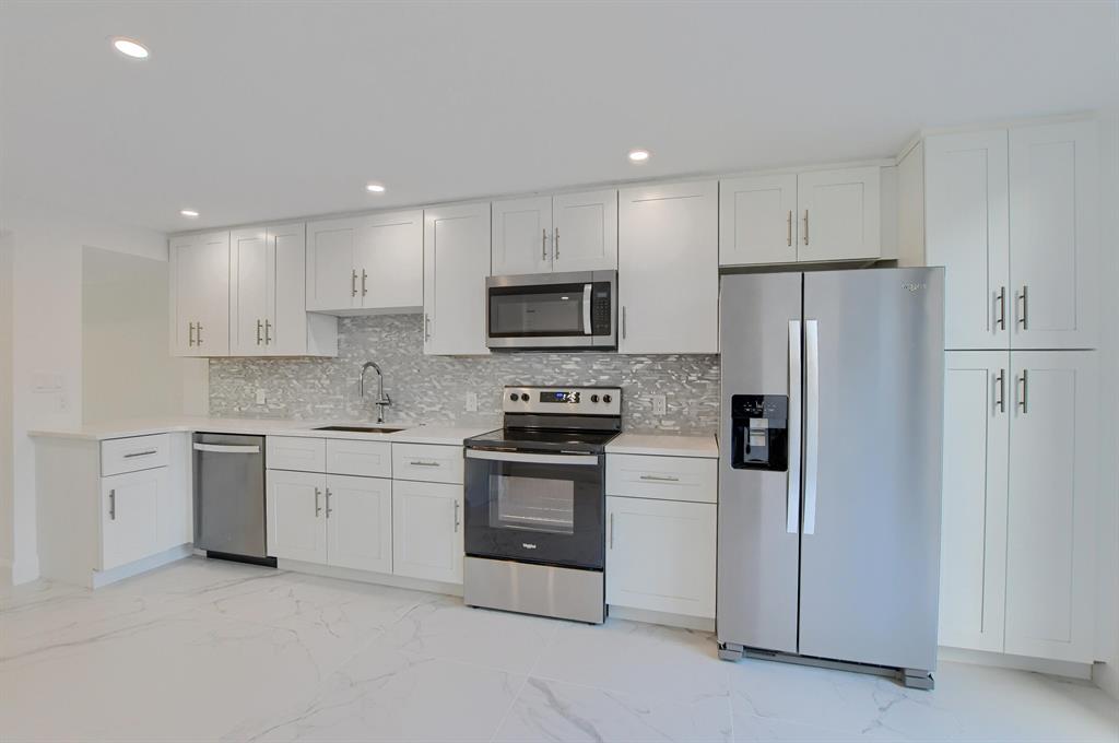 3707 Bridgewood Drive