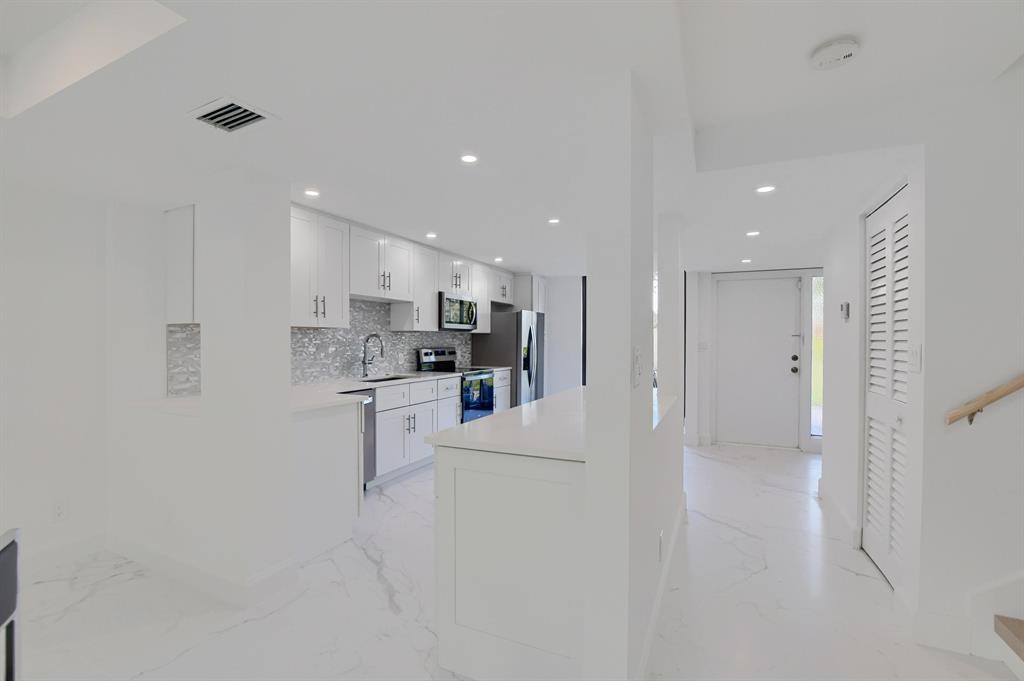 3707 Bridgewood Drive