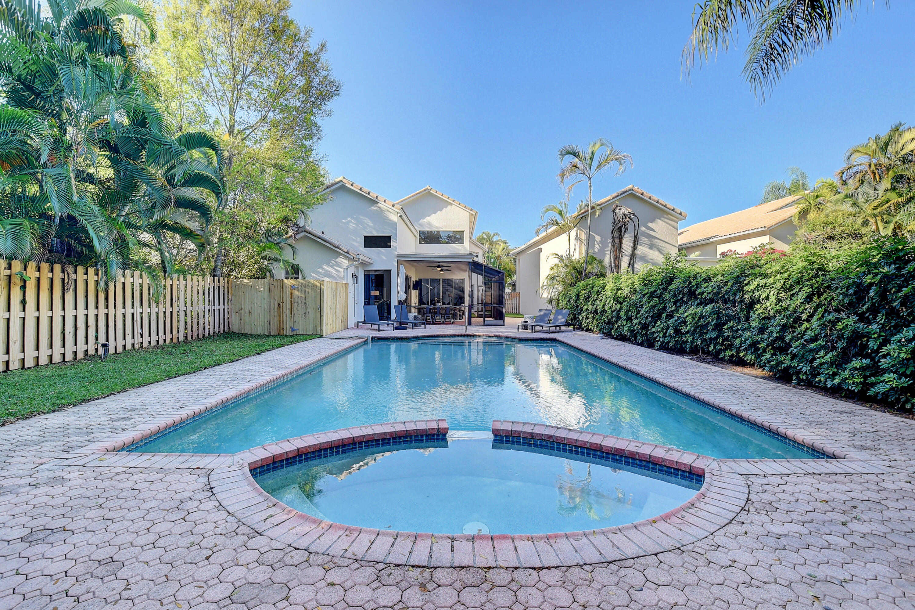2464 NW 66th Drive