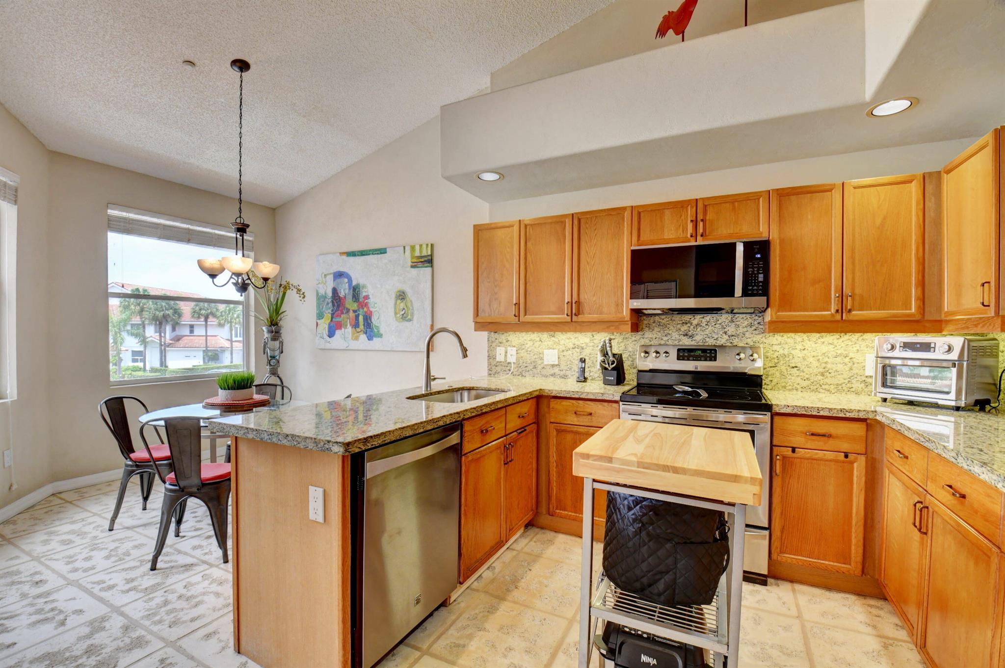 2464 NW 59th Street Unit: 1103