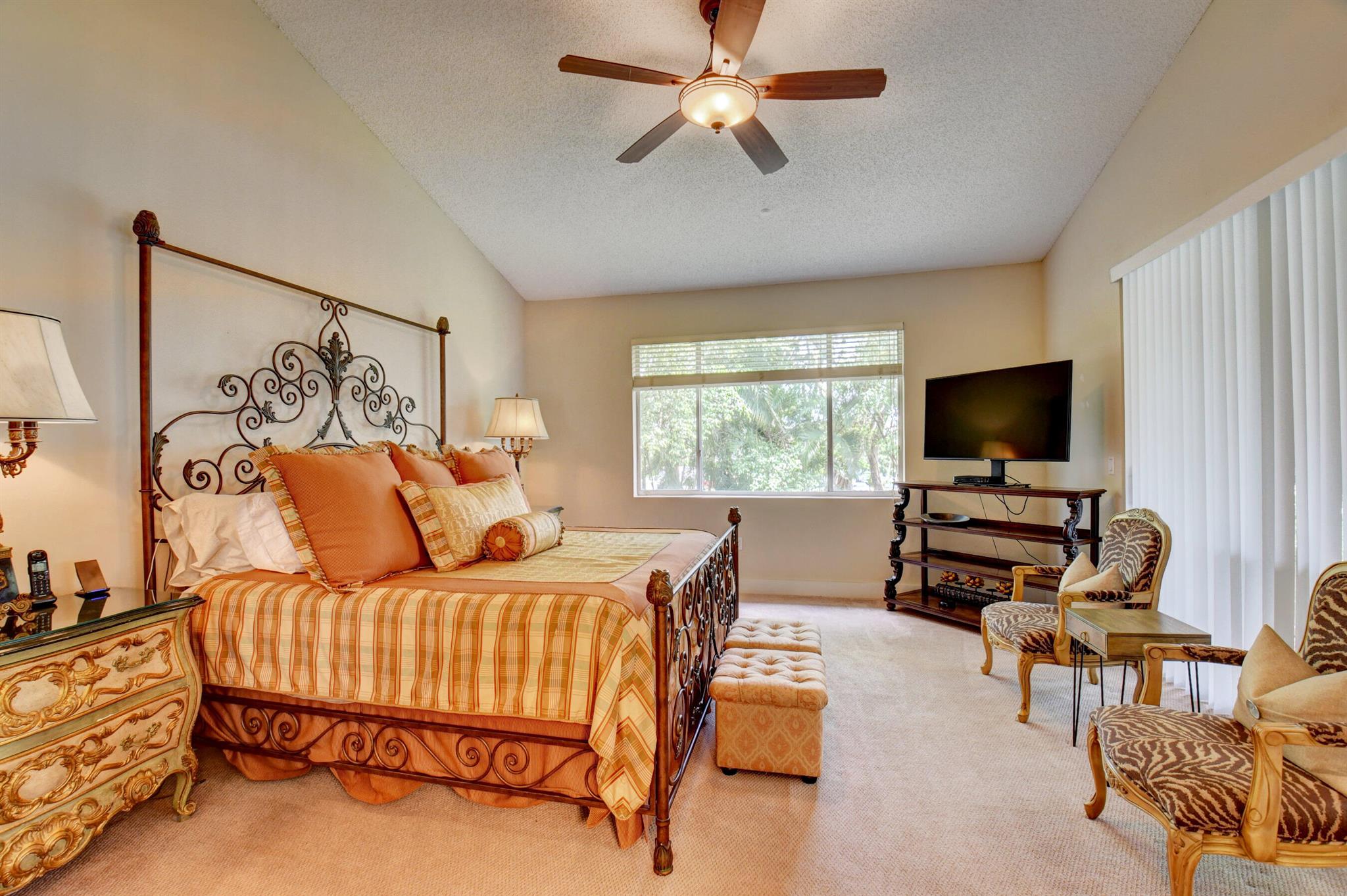 2464 NW 59th Street Unit: 1103