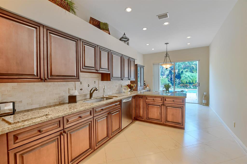 5770 NW 24th Ter Terrace