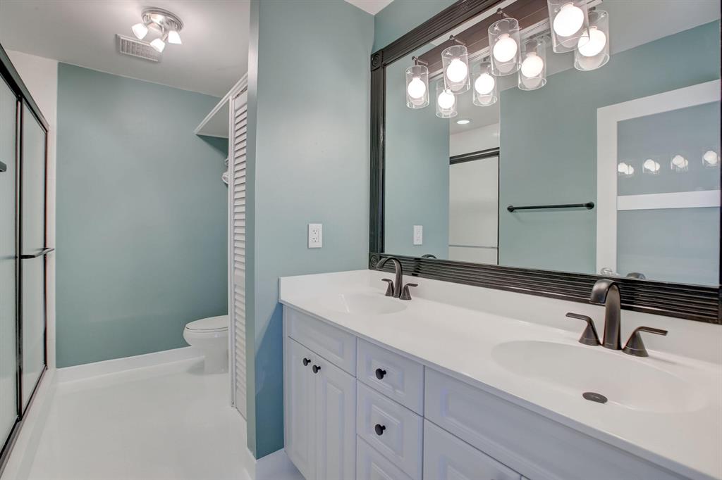 1767 NE 4th Avenue Unit: E4