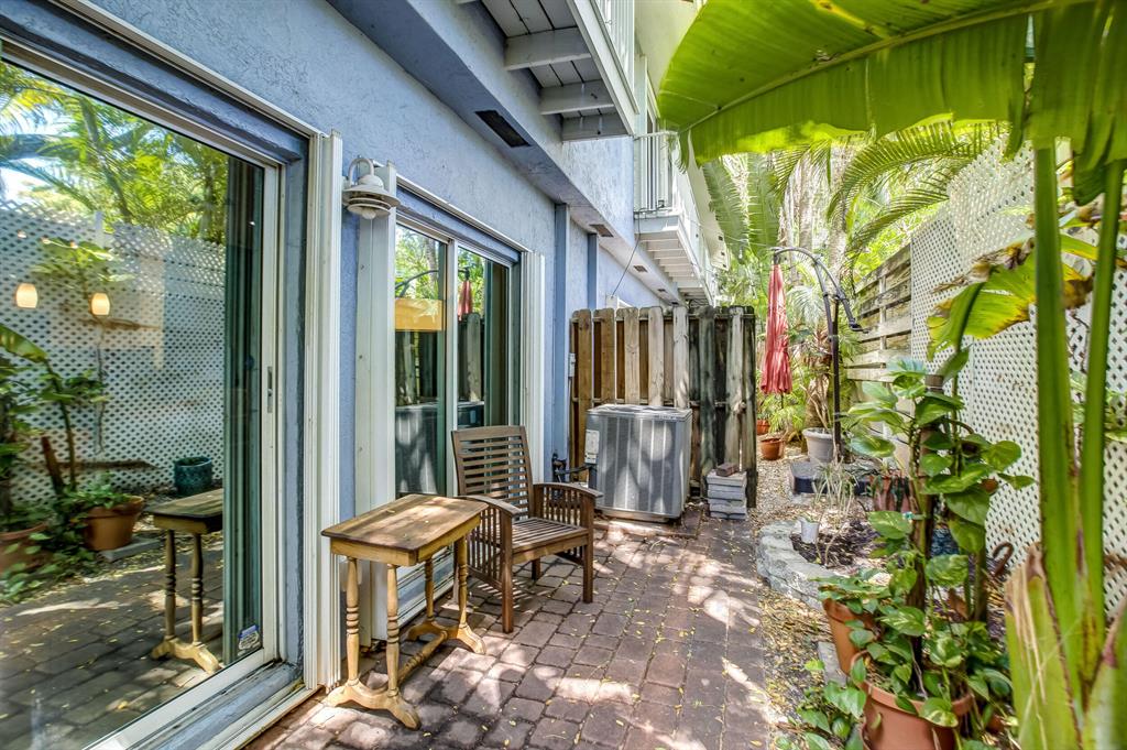 1767 NE 4th Avenue Unit: E4