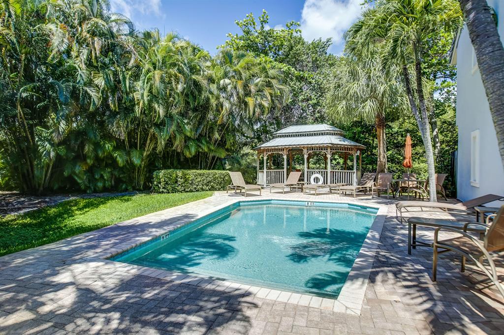 1767 NE 4th Avenue Unit: E4